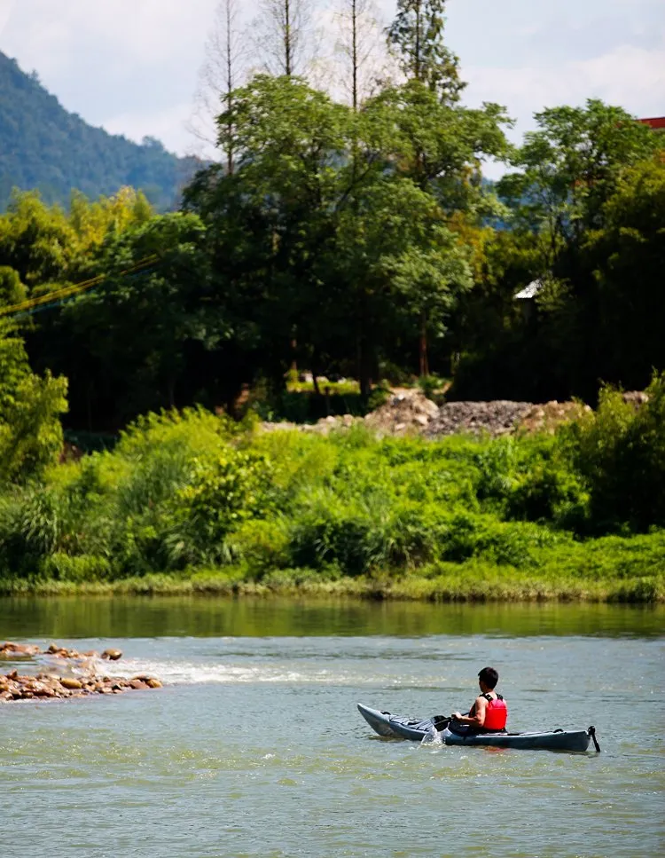 5.10 Mtrs Single Cockpit Sit in Kayak