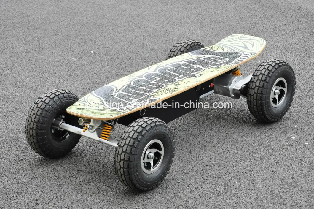 Factory Directly 4 Wheel Drive 2600W Land Wheel Skateboard